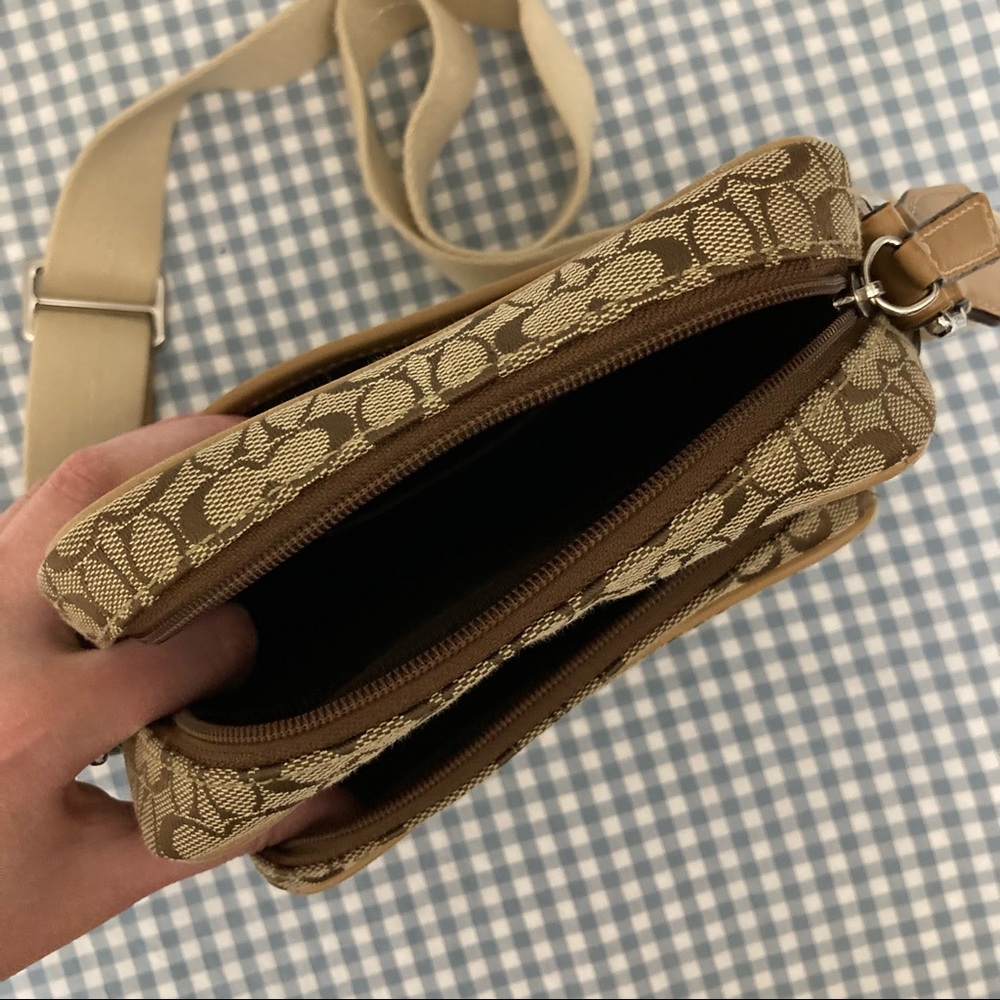 Coach Camera Bag - Picture 4 of 5